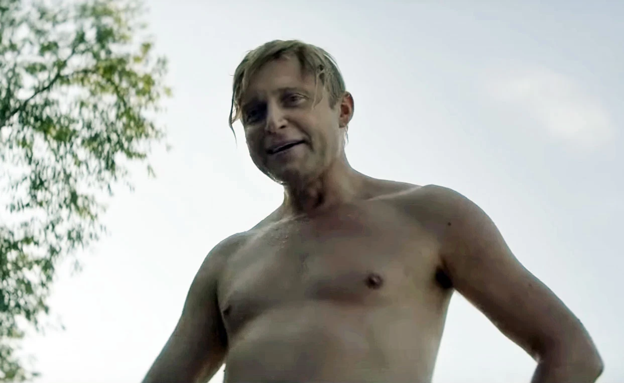 Adamczyk w rozmowie z Zawieruchą opowiedział o tym, że w "Sztuce kochania" zagrał jedną z najtrudniejszych scen w swojej karierze. Chodzi o scenę pierwszego spotkania Michaliny Wisłockiej i Stanisława Wisłockiego.
"To był bardzo stresujący dzień, kiedy stałem nago przed dziewczynami, przed całą ekipą i jeszcze musiałem mówić po niemiecku, w języku, którego nie znam" - powiedział aktor.
(PAP Life) Adamczyk w rozmowie z Zawieruchą opowiedział o tym, że w "Sztuce kochania" zagrał jedną z najtrudniejszych scen w swojej karierze. Chodzi o scenę pierwszego spotkania Michaliny Wisłockiej i Stanisława Wisłockiego.
"To był bardzo stresujący dzień, kiedy stałem nago przed dziewczynami, przed całą ekipą i jeszcze musiałem mówić po niemiecku, w języku, którego nie znam" - powiedział aktor.
(PAP Life)