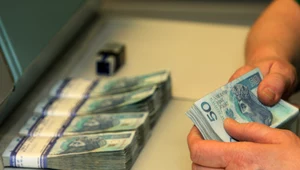 W marcu i kwietniu Polacy wypłacili z banków gotówkę o rekordowej wartości