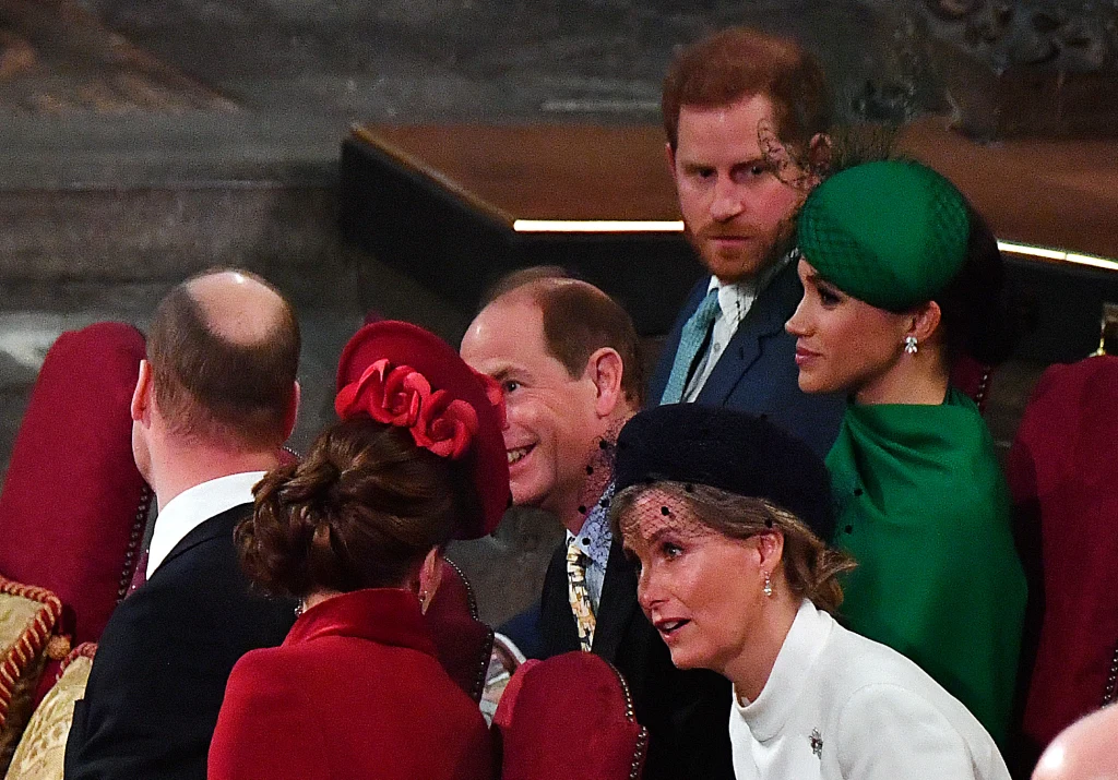 Książę Harry i Meghan Markle z Hrabiną Zofią, księciem Edwardem i księciem Williamem oraz księżną Kate Książę Harry i Meghan Markle z Hrabiną Zofią, księciem Edwardem i księciem Williamem oraz księżną Kate