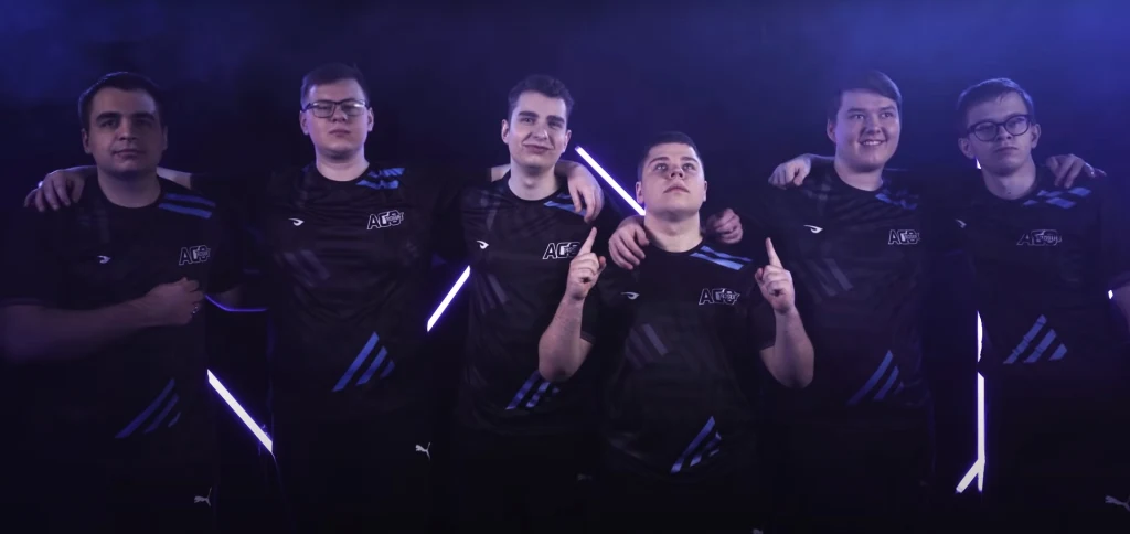 Ponadto Polsat zdecydował się otworzyć także drugie zmagania. Oprócz głównych rozgrywek swoją rywalizację toczyć będą drużyny w ramach drugiej ligi zmagań. W większości ligę wypełnią akademie organizacji występujących w pierwszej lidze, choć znajdzie się również miejsce dla ekip niemających okazji występować na najwyższym szczeblu rozgrywek. Dwie najlepsze formacje awansują do baraży z odpowiednio siódmą i ósmą ekipą Ultraligi, mając dzięki temu szansę wywalczenia awansu do wyższej klasy rozgrywkowej.