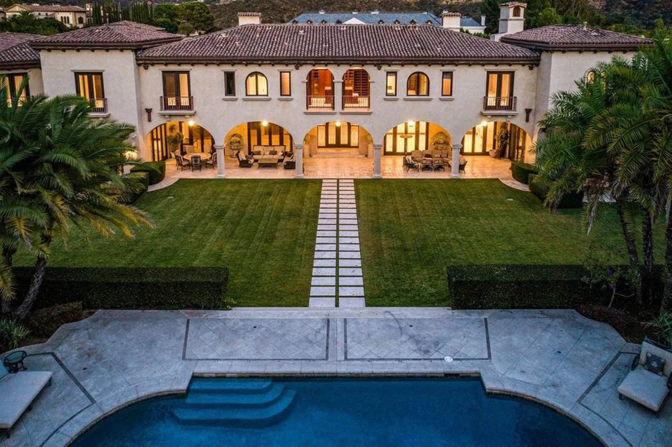 Jej zarobki uległy powiększeniu w tym roku dzięki jej nowej pracy. Vergara została jurorką 15. sezonu "Mam talent". 