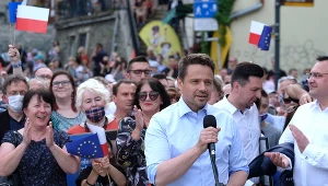 Prezydent Warszawy, kandydat Koalicji Obywatelskiej na prezydenta RP Rafał Trzaskowski, podczas jednego ze spotkań przedwyborczych