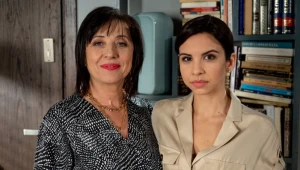 Dlaczego młoda Kryńska nigdy nie wspominała o swojej mamie? Czyżby się jej wstydziła?