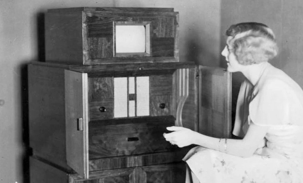 Odbiornik telewizyjny Telefunken FE I z roku 1932