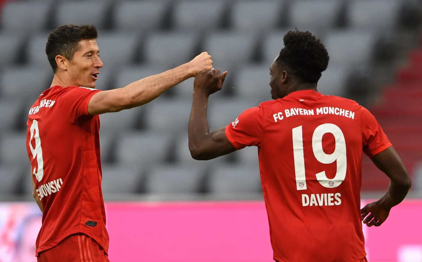 Robert Lewandowski i Alphonso Davies