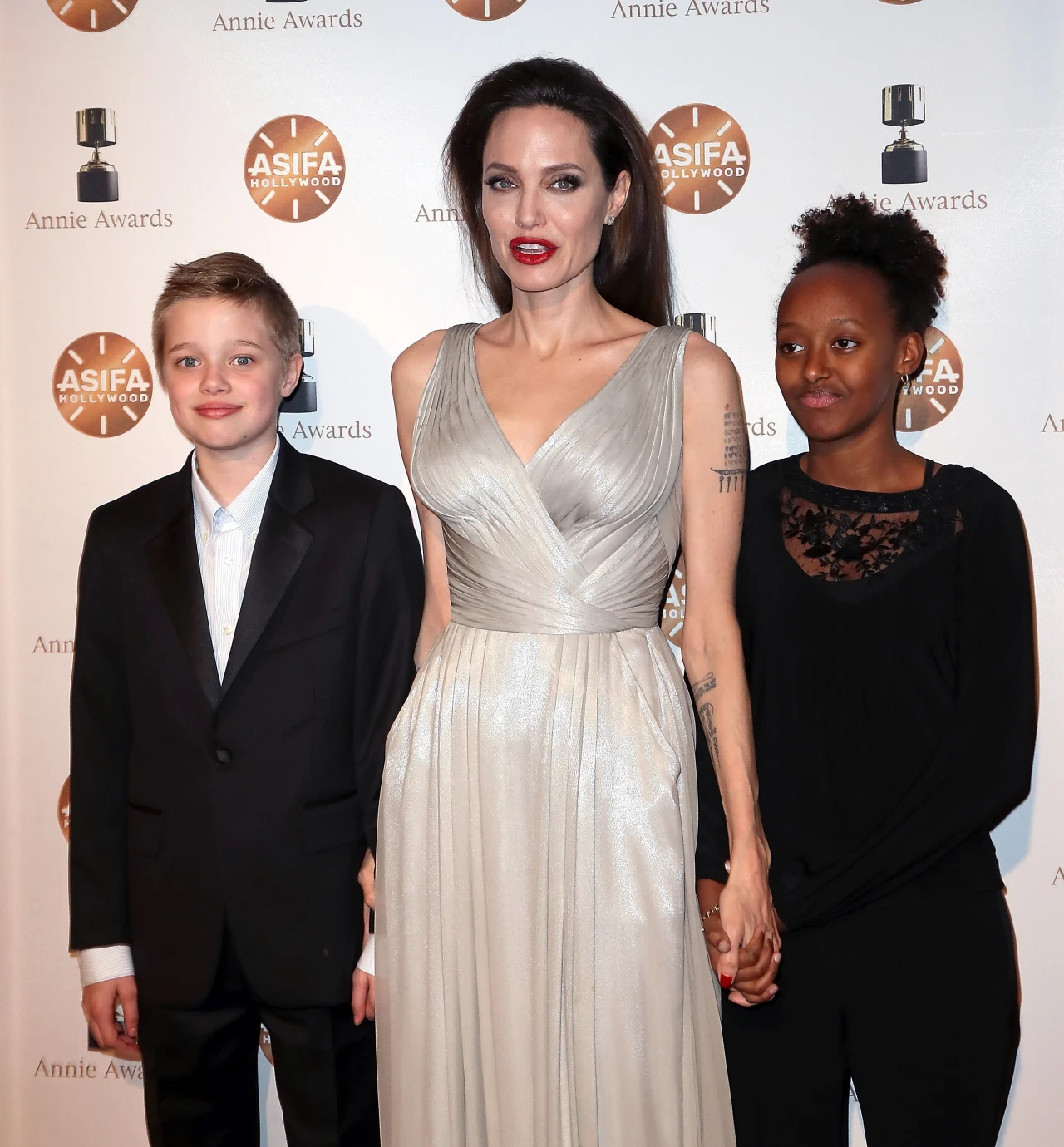 Angelina Jolie z córkami Angelina Jolie z córkami