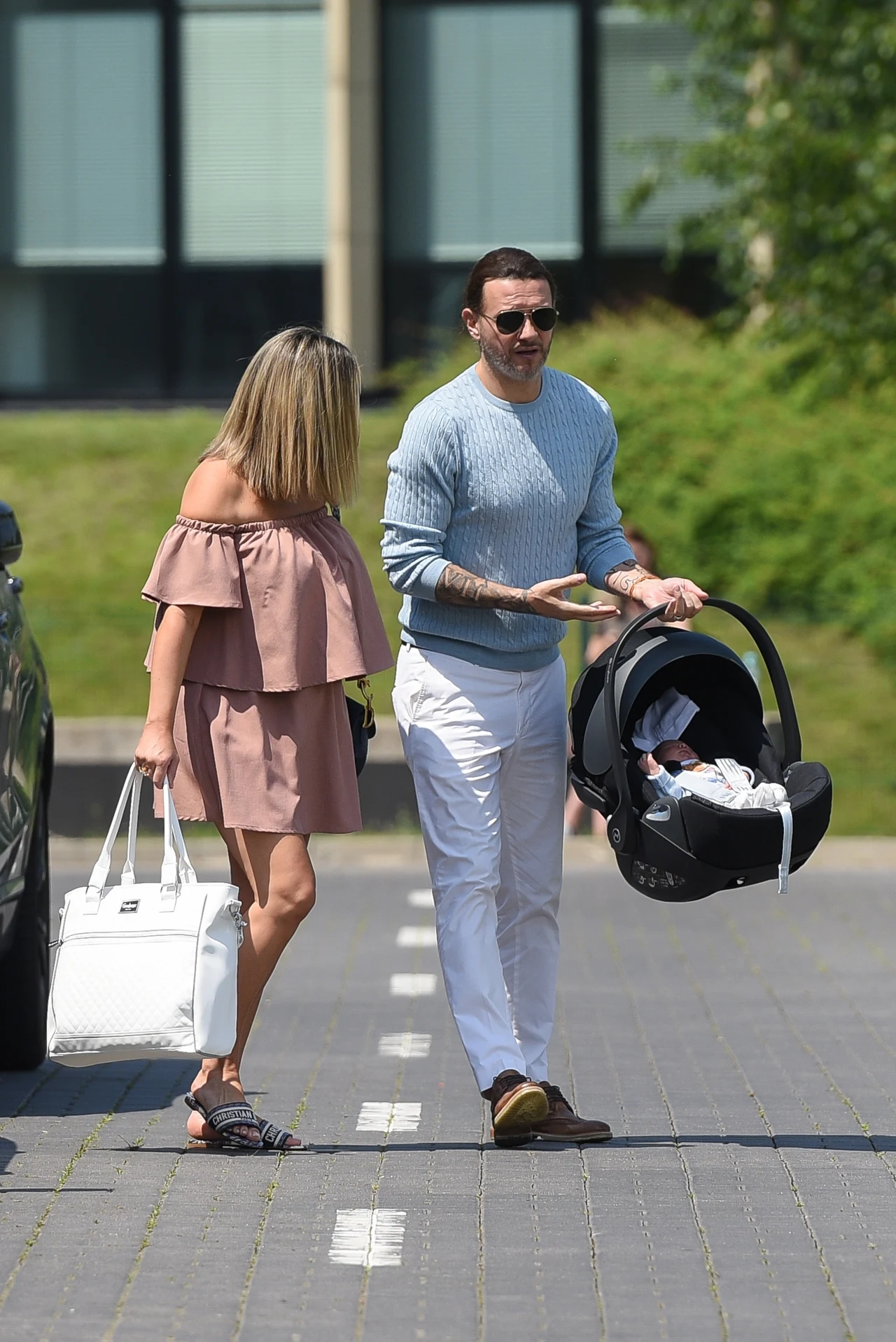 Nic dziwnego, że teraz Rozenek i sportowiec chętnie chwalą się pociechą, gdzie tylko się da