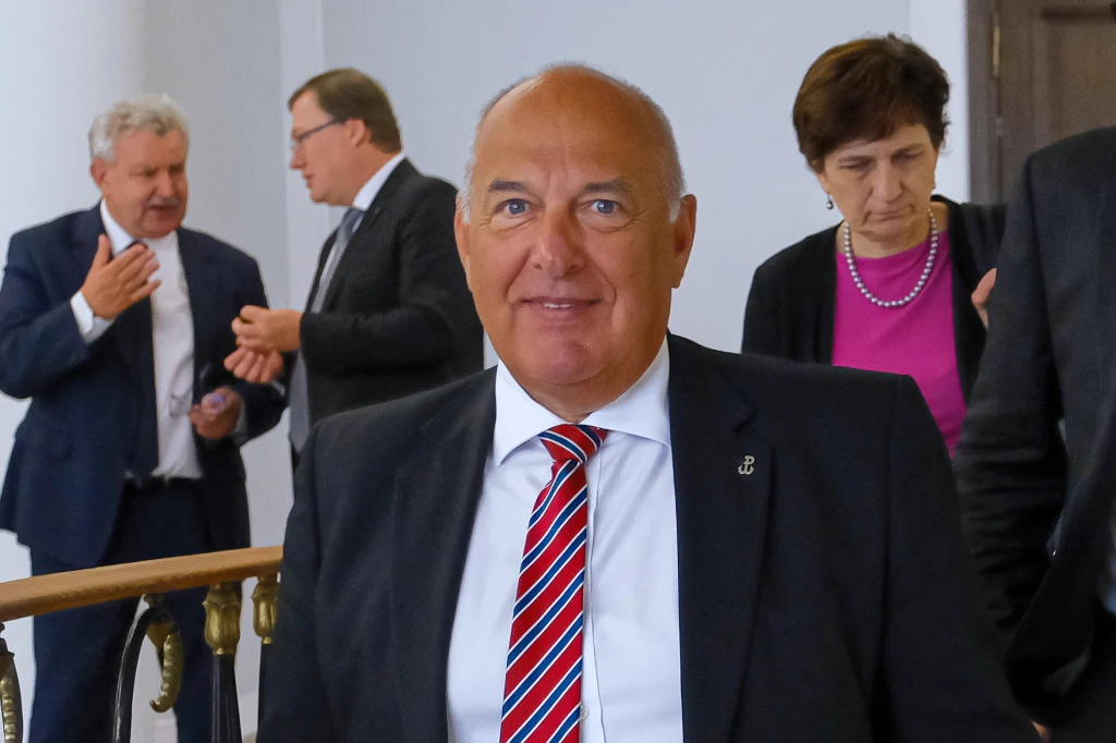 Minister finansów Tadeusz Kościński w Senacie