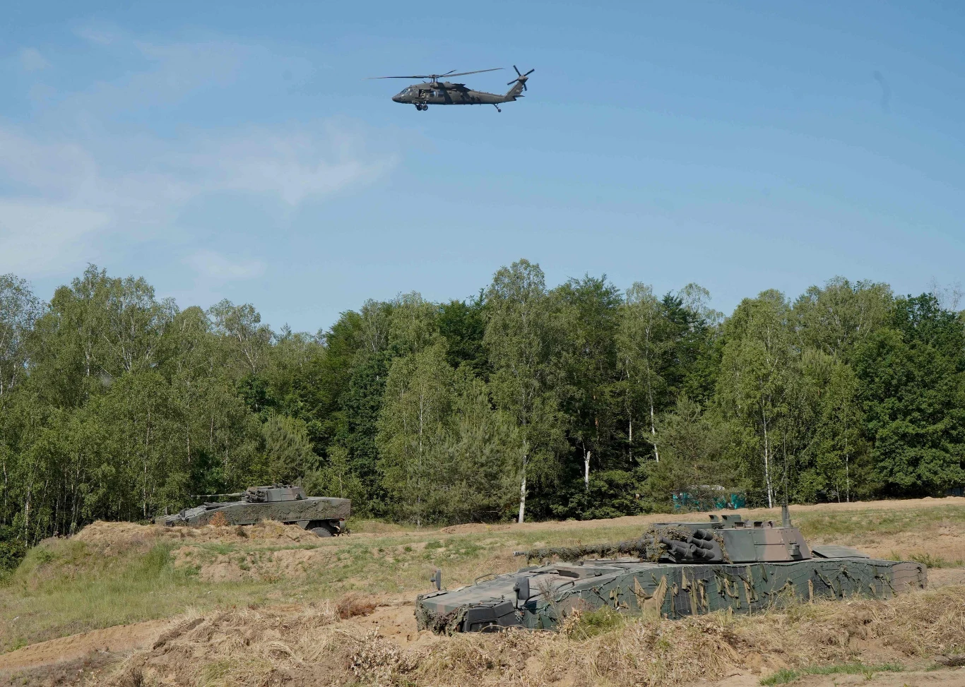 Amerykańskie i polskie śmigłowce operowały z lotniska Ziemsko, które jest jednym z obiektów Centrum Szkolenia Wojsk Lądowych Drawsko.
