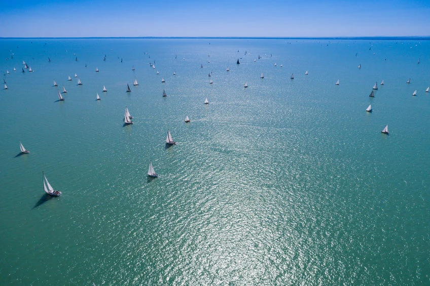 Polacy mogą już podróżować na Węgry. Na zdj. Balaton