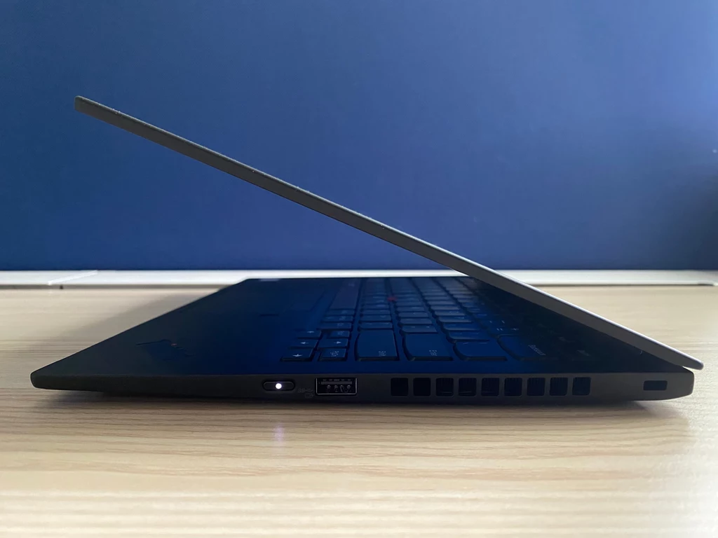 Lenovo ThinkPad X1 Carbon