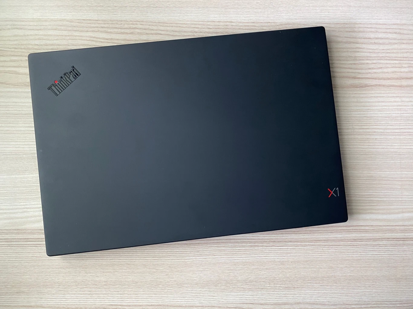 Lenovo ThinkPad X1 Carbon Lenovo ThinkPad X1 Carbon