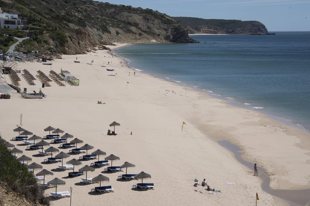Na zdjęciach: Plaża w Algarve. Źródło tekstu: PAP Na zdjęciach: Plaża w Algarve. Źródło tekstu: PAP