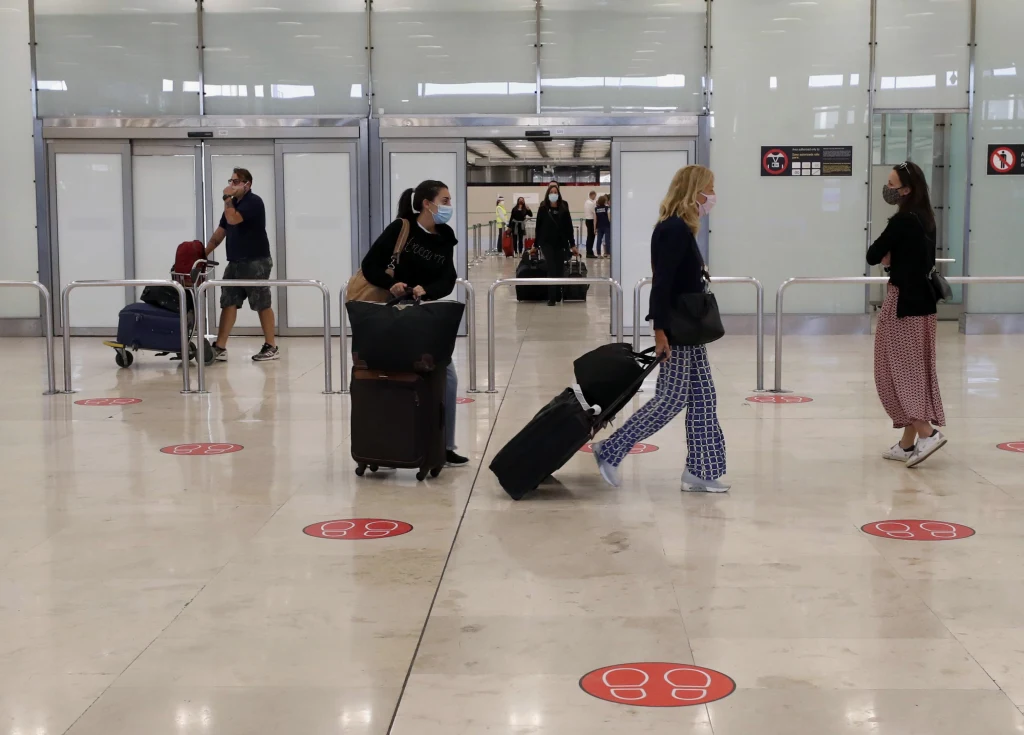 Lotnisko Barajas w Madrycie w niedzielę, 21 czerwca