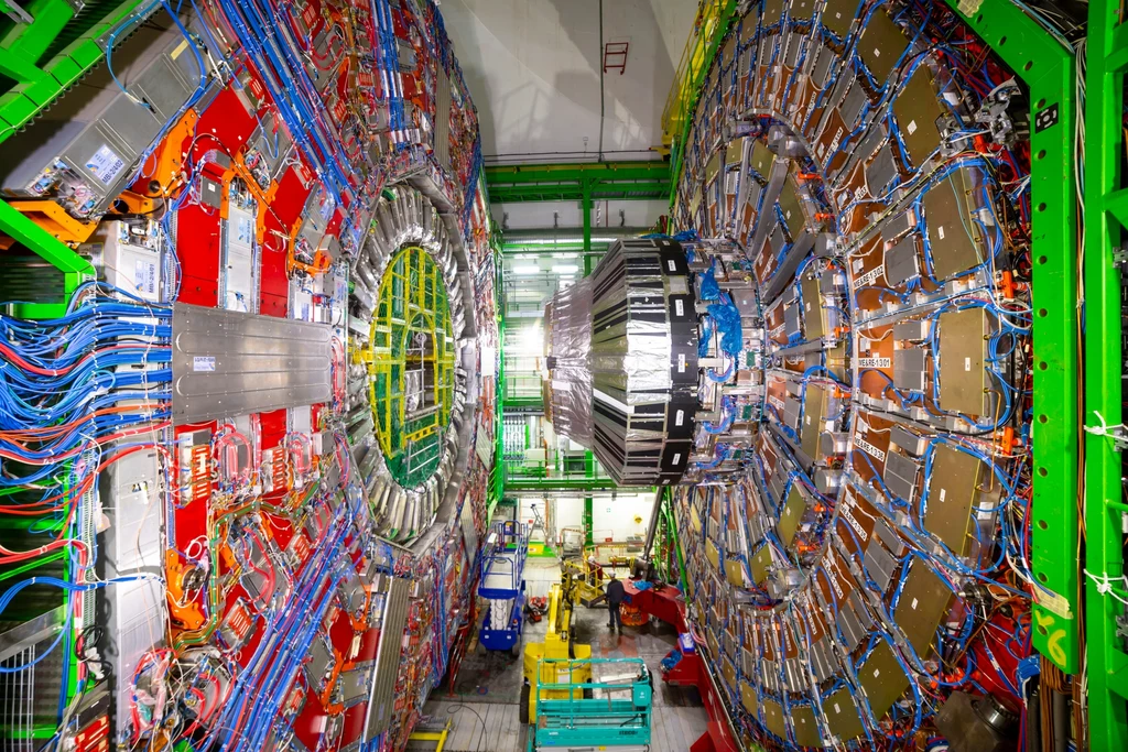 Powstanie akcelerator cząstek znacznie potężniejszy od LHC