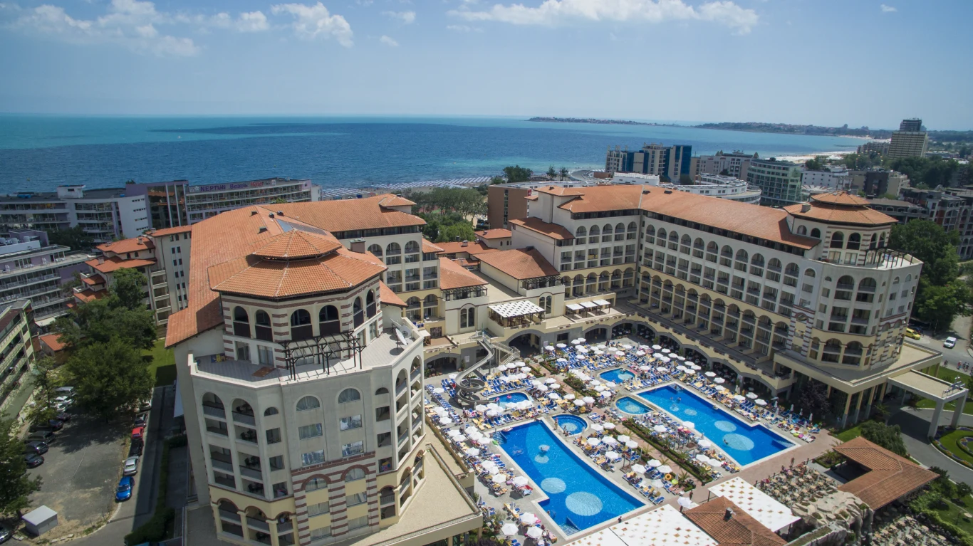 Dzicy lokatorzy w hiszpańskim hotelu. Przejęli budynek, a policja umywa ręce. Zdjęcie ilustracyjne Dzicy lokatorzy w hiszpańskim hotelu. Przejęli budynek, a policja umywa ręce. Zdjęcie ilustracyjne