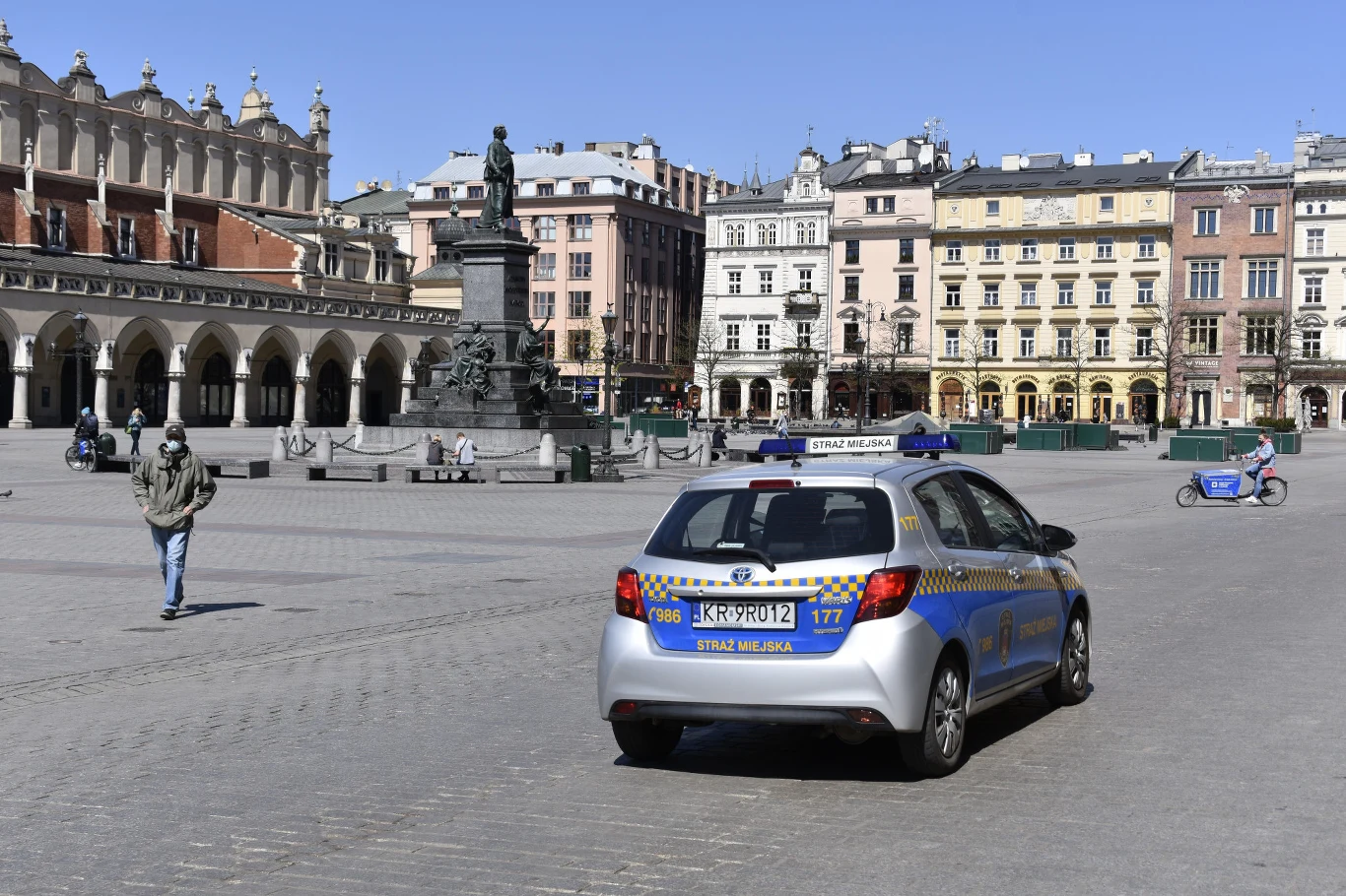 Pierwsza strefa czystego transportu powstała w Krakowie. Po protestach mieszkańców i przedsiębiorców miasto ją szybciutko zlikwidowało Pierwsza strefa czystego transportu powstała w Krakowie. Po protestach mieszkańców i przedsiębiorców miasto ją szybciutko zlikwidowało