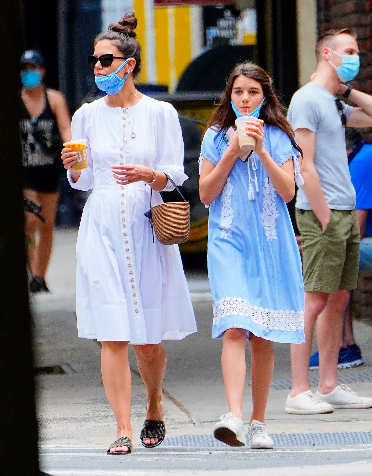 Katie Holmes z córką Suri Cruise Katie Holmes z córką Suri Cruise