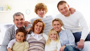 2,4 mln dorosłych Polaków wciąż mieszka z rodzicami