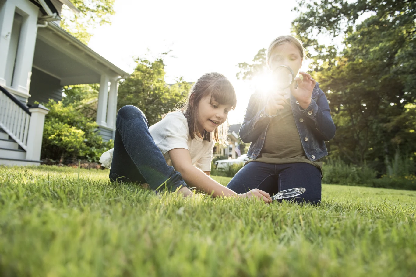 Obok płynu na komary czy plastrów na odciski nie powinniśmy zapominać o ochronie skóry przed szkodliwym wpływem promieniowania słonecznego Obok płynu na komary czy plastrów na odciski nie powinniśmy zapominać o ochronie skóry przed szkodliwym wpływem promieniowania słonecznego