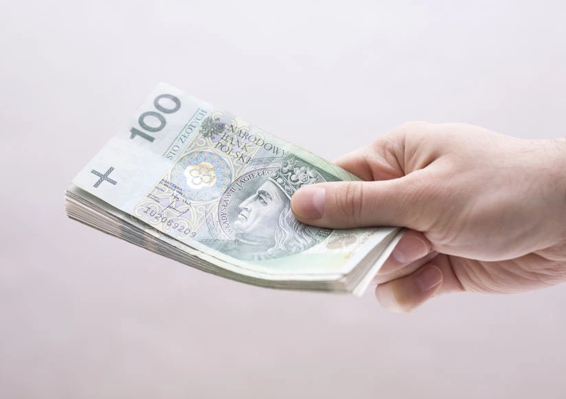 Zasiłek opiekuńczy 2023. Ile dostaniesz w tym roku?