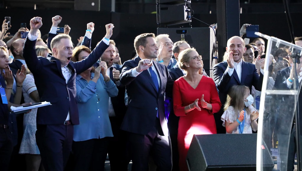W sztabie wyborczym Rafała Trzaskowskiego. W sztabie wyborczym Rafała Trzaskowskiego.
