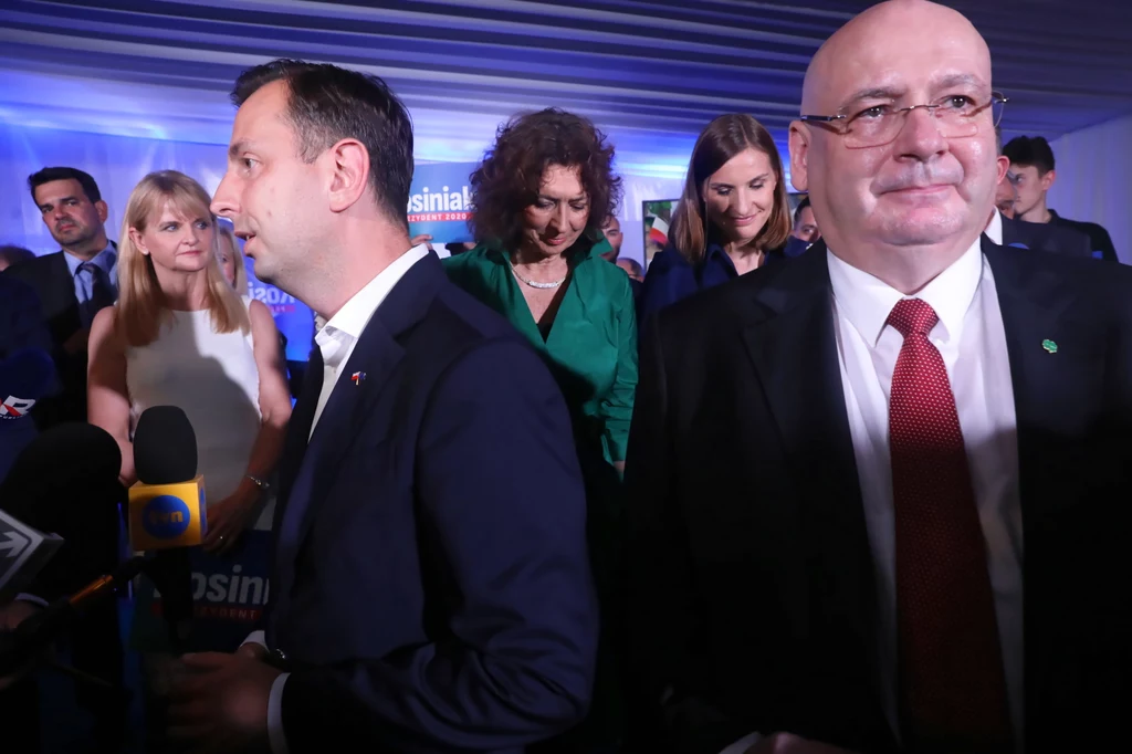 Władysław Kosiniak-Kamysz nie zapomniał pogratulować swoim kontrkandydatom. Władysław Kosiniak-Kamysz nie zapomniał pogratulować swoim kontrkandydatom.