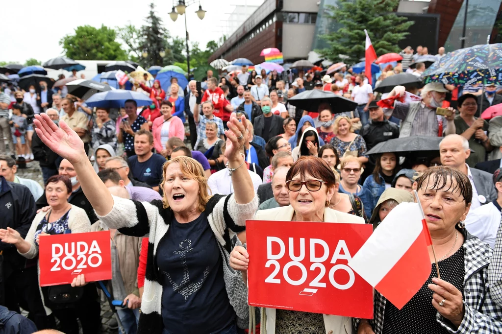 Wybory prezydenckie 2020. Wiec poparcia dla Dudy; zdj. ilustracyjne Wybory prezydenckie 2020. Wiec poparcia dla Dudy; zdj. ilustracyjne