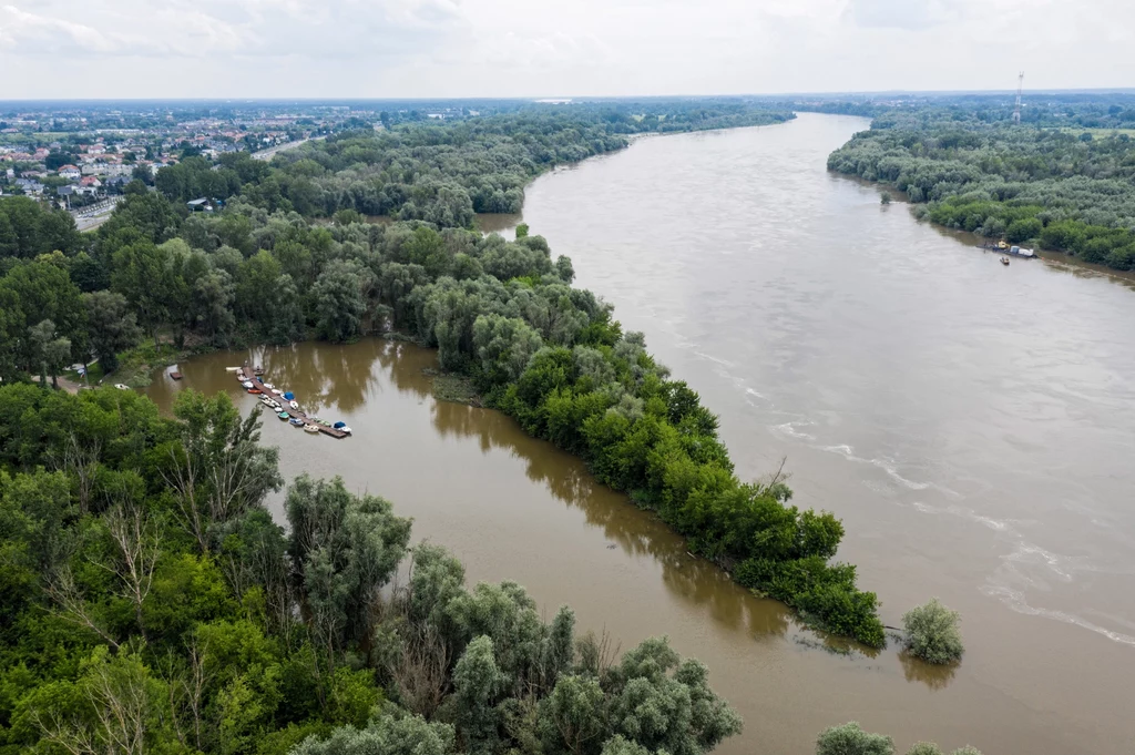 Wysoki stan wody na Wiśle, zdjęcie z 29 czerwca 2020