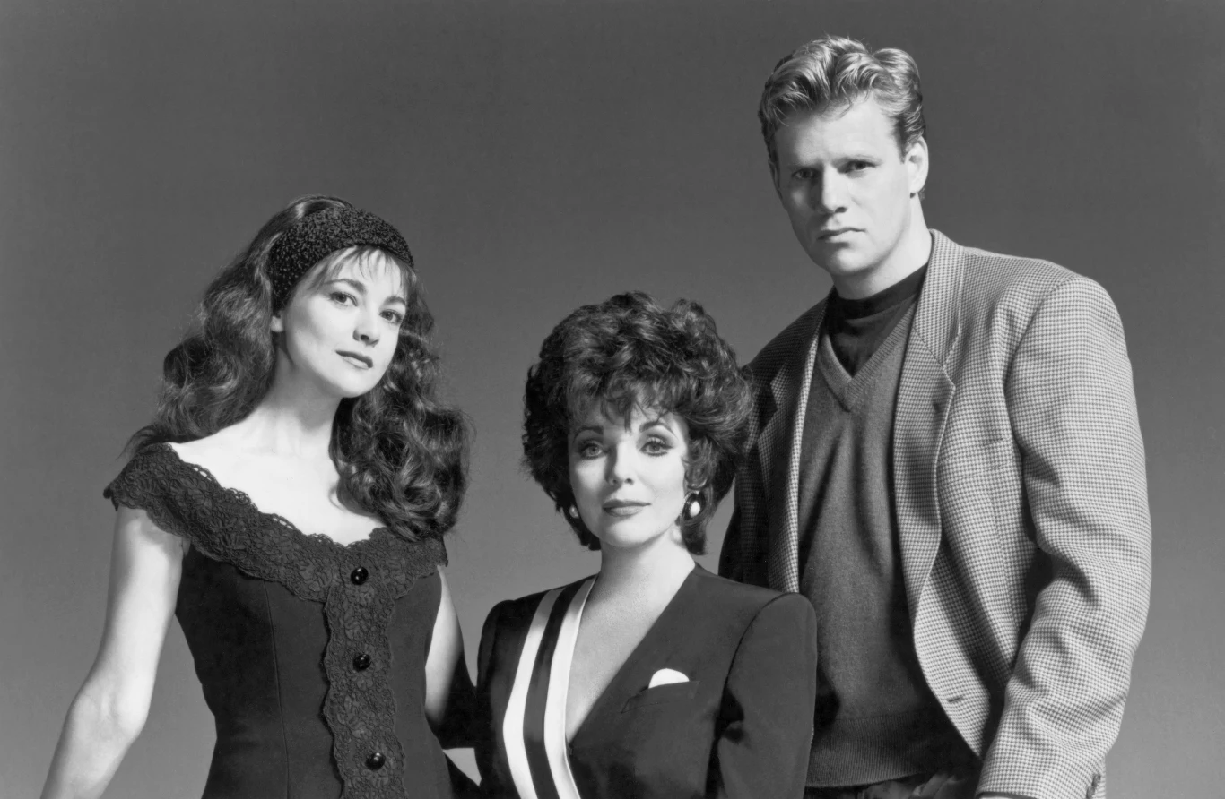 Joan Collins, Emma Samms i Al Corley w serialu "Dynastia" Joan Collins, Emma Samms i Al Corley w serialu "Dynastia"