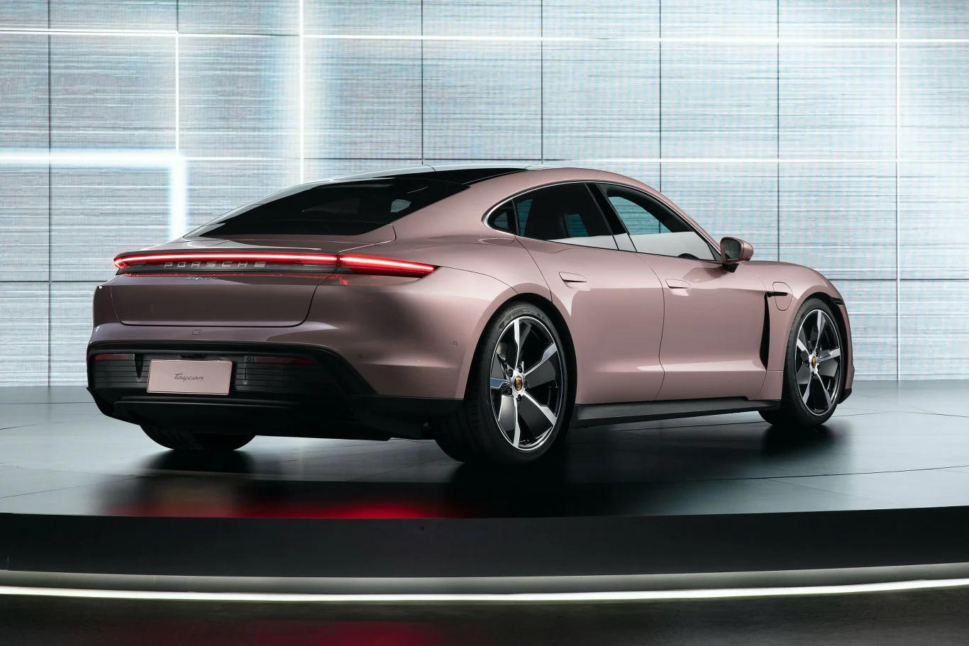 Porsche Taycan RWD