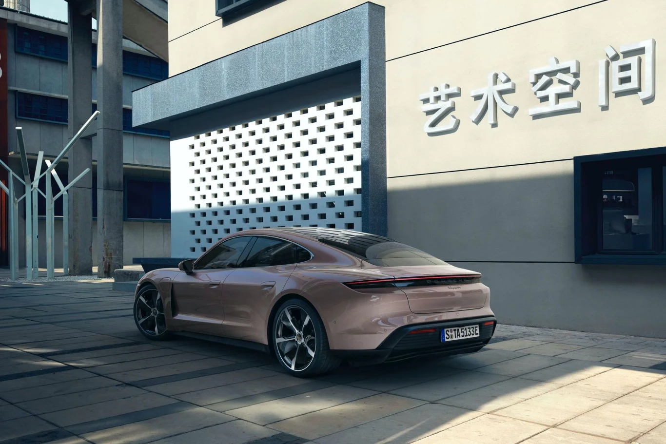 Porsche Taycan RWD