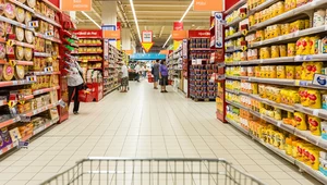 Droga żywności z pola na półkę w sklepie nie jest prosta