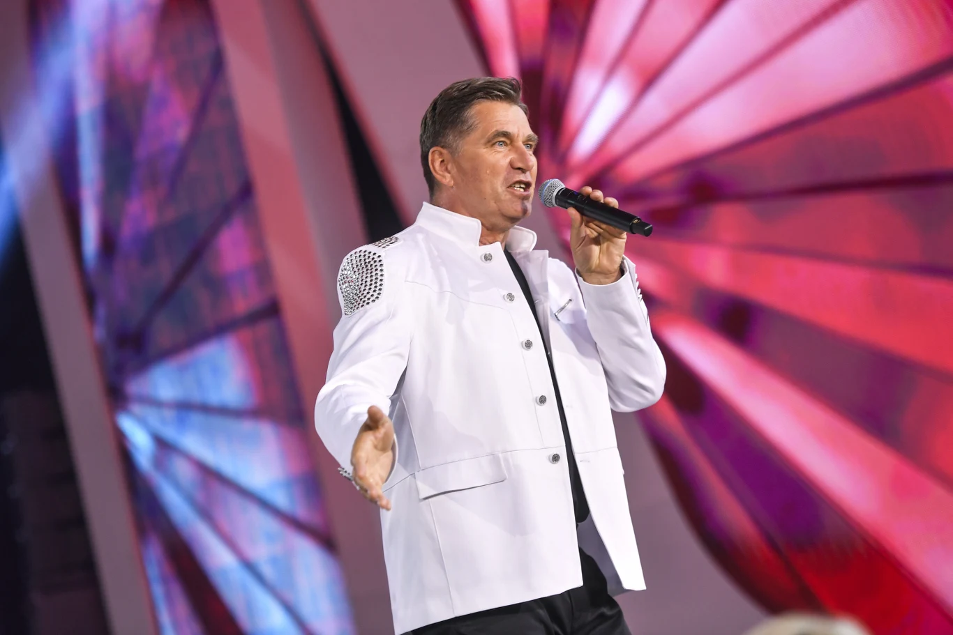 Sławomir Świerzyński (Bayer Full) Sławomir Świerzyński (Bayer Full)