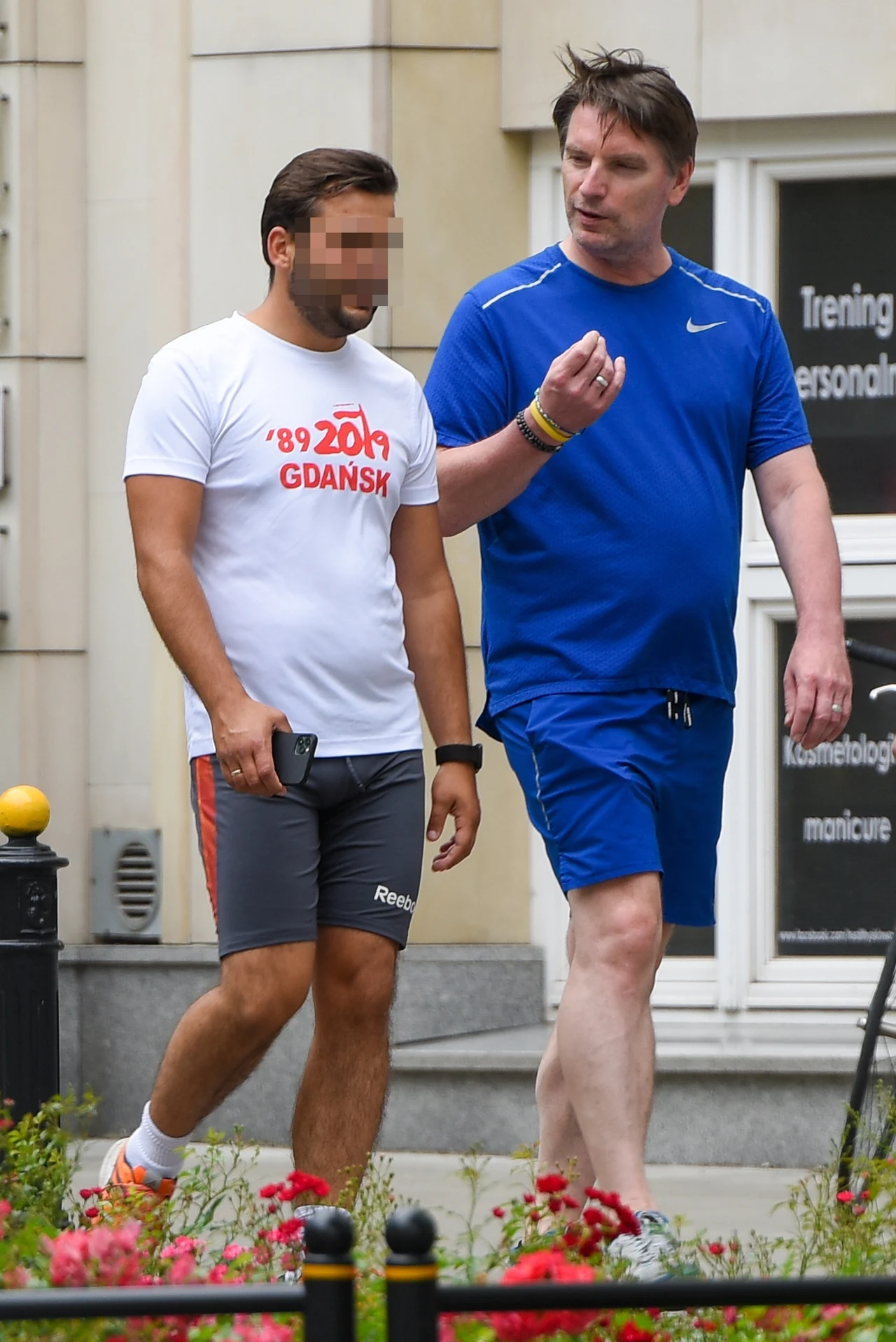 Tomasz Lis z kolegą