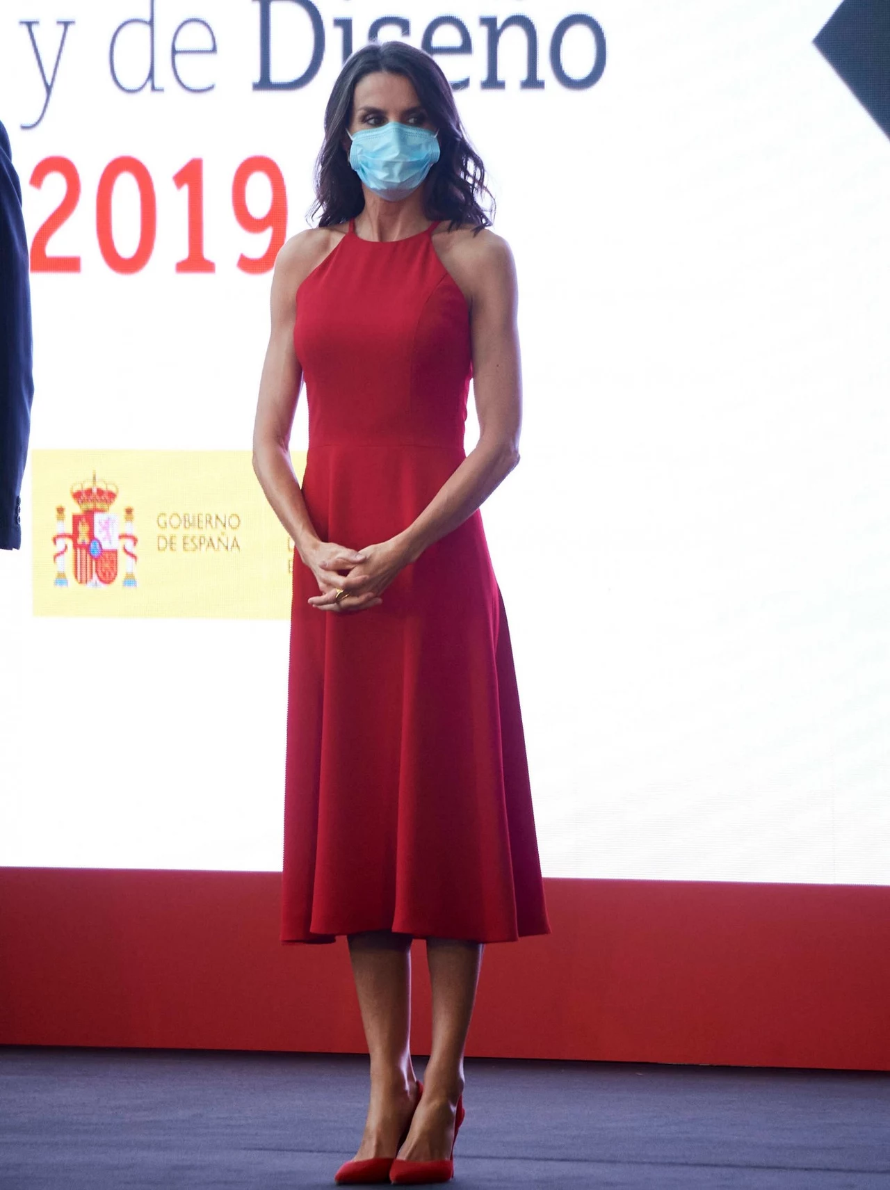 Zawsze była uważana za atrakcyjną kobietę, chociaż w przeszłości podejrzewano ją o to, że choruje na anoreksję. Martwiono się o nią, ponieważ zawsze była bardzo szczupłą osobą. Niedawno media znów zaczęły się niepokoić, czy coś jej nie dolega. W czerwonej kreacji wyglądała obłędnie, ale nie da się ukryć, że sprawia wrażenie, jakby zrzuciła ostatnio kilka kilogramów. Czy nie przesadziła? Zawsze była uważana za atrakcyjną kobietę, chociaż w przeszłości podejrzewano ją o to, że choruje na anoreksję. Martwiono się o nią, ponieważ zawsze była bardzo szczupłą osobą. Niedawno media znów zaczęły się niepokoić, czy coś jej nie dolega. W czerwonej kreacji wyglądała obłędnie, ale nie da się ukryć, że sprawia wrażenie, jakby zrzuciła ostatnio kilka kilogramów. Czy nie przesadziła?