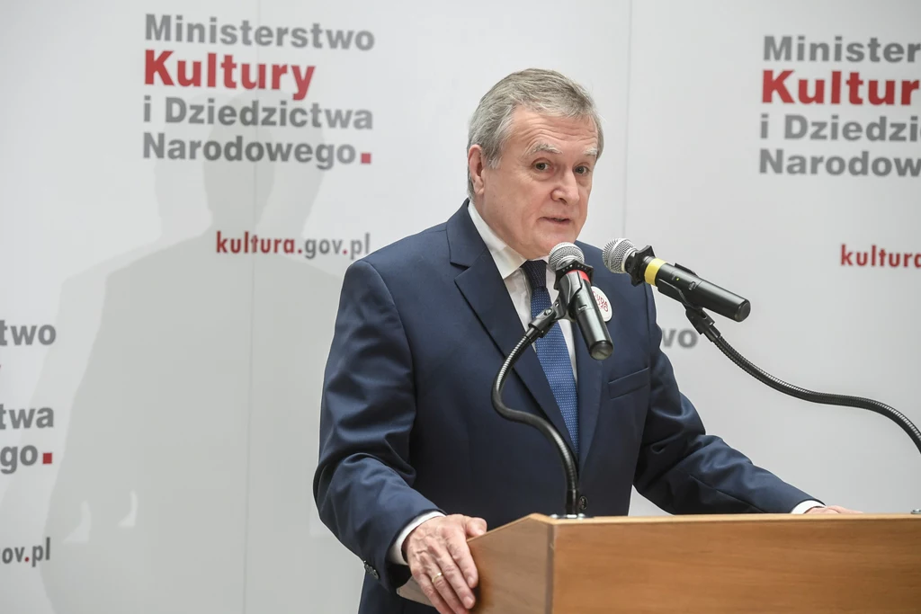 Minister kultury Piotr Gliński odniósł się do afery w radiowej Trójce