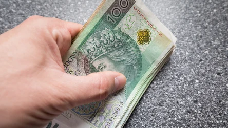 ​Emerycie, przysługuje ci ulga na samochód? Sprawdź, jakie są warunki odliczenia od podatku