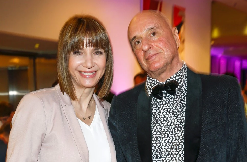 Grażyna Wolszczak i Cezary Harasimowicz również nie mają ślubu. Kiedyś w rozmowie z "Galą" znana aktorka zdradziła, że miała pomysł, aby pobrać się z ukochanym w Las Vegas. Na planach się skończyło, ale para od lat pozostaje w szczęśliwym związku. Aktorka nie raz mówiła o tym, że poznali się, gdy ona była już po przejściach. Przyznałaby też, że nie wyklucza, iż byłaby w stanie wybaczyć zdradę, gdyby do niej doszło. Na szczęście, najprawdopodobniej nie musi się o to martwić. 