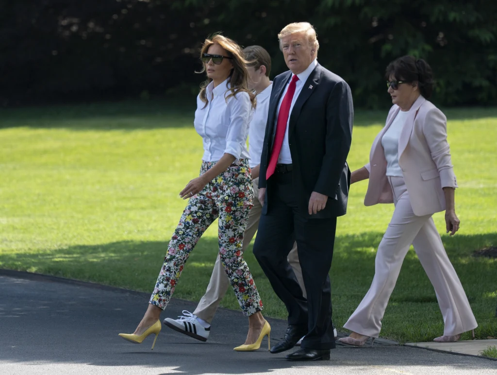 Donald z żoną, synem i teściową