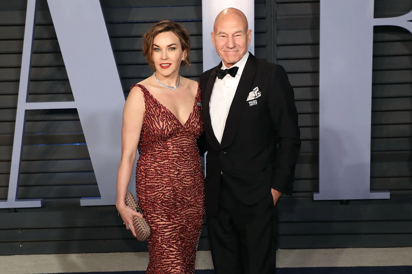 Mimo 80-tki na karku aktor pracuje praktycznie bez przerwy. Udziela się też w mediach społecznościowych, w której to przestrzeni funkcjonuje wręcz jako ikona. W 2013 roku ożenił się po raz trzeci - jego wybranka to piosenkarka Sunny Ozell (młodsza od niego o całe 38 lat!). Życie zaczyna się po 70-tce? 

"Po sześćdziesiątce też nie narzekałem, ale coś w tym jest"- Stewart mówił "New York Timesowi". "Nie wiem, jakiemu bogu mam dziękować za moje szczęście; za zawód, który jest mi dane wykonywać; za kobietę, którą spotkałem i poślubiłem; za moich przyjaciół i za mój drugi, ukochany dom - na Brooklynie" - dodawał aktor.