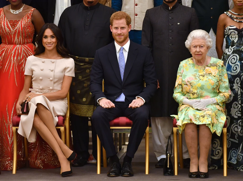 Meghan Markle pomimo wydania 2,4 miliona funtów z pieniędzy podatników na remont Frogmore Cottage, nie chciała mieszkać pod kloszem królowej Elżbiety II. Meghan Markle pomimo wydania 2,4 miliona funtów z pieniędzy podatników na remont Frogmore Cottage, nie chciała mieszkać pod kloszem królowej Elżbiety II.