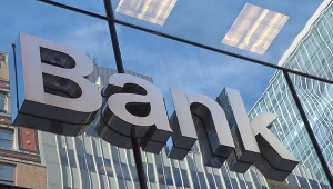 Pracownicy banków zarabiają dobrze, ale nie są krezusami