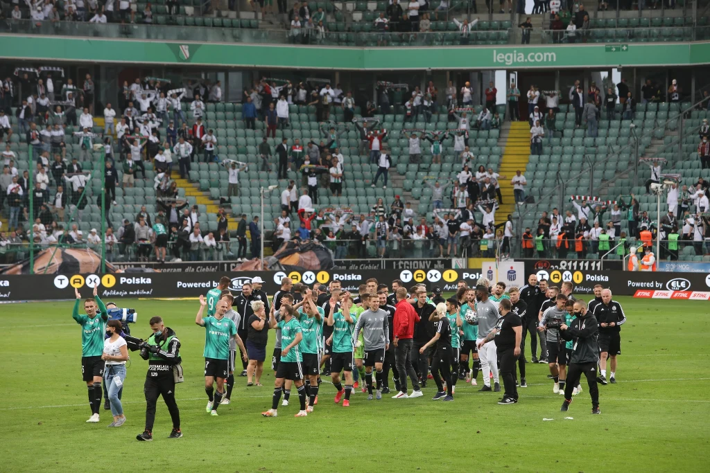 Piłkarze Legii Warszawa po wygranym meczu z Cracovią
