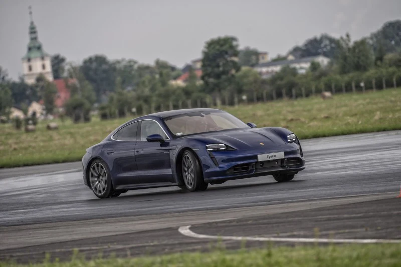 Porsche Experience - galeria z Silesian Ring