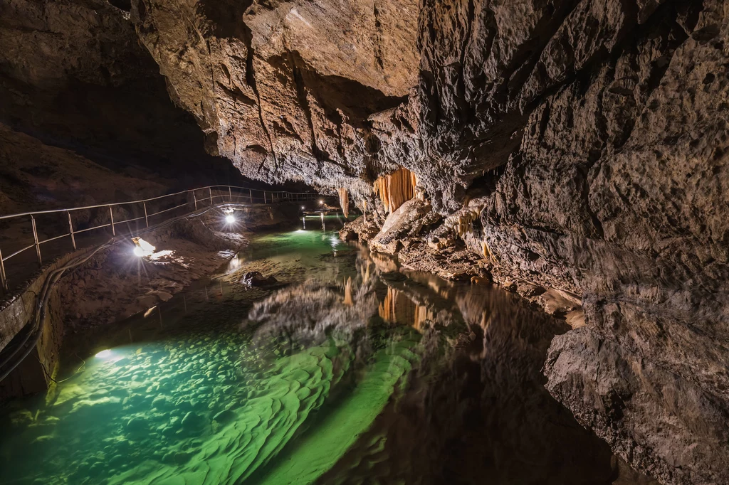 Demianowska Jaskinia Wolności robi na turystach ogromne wrażenie