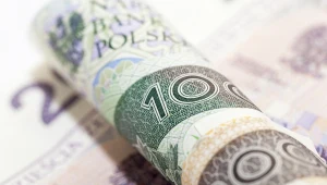 PKO Bank Polski proponuje bezpłatnie klientom indywidualnym i firmowym z terenów objętych stanem klęski żywiołowej zawieszenie spłat rat kredytów