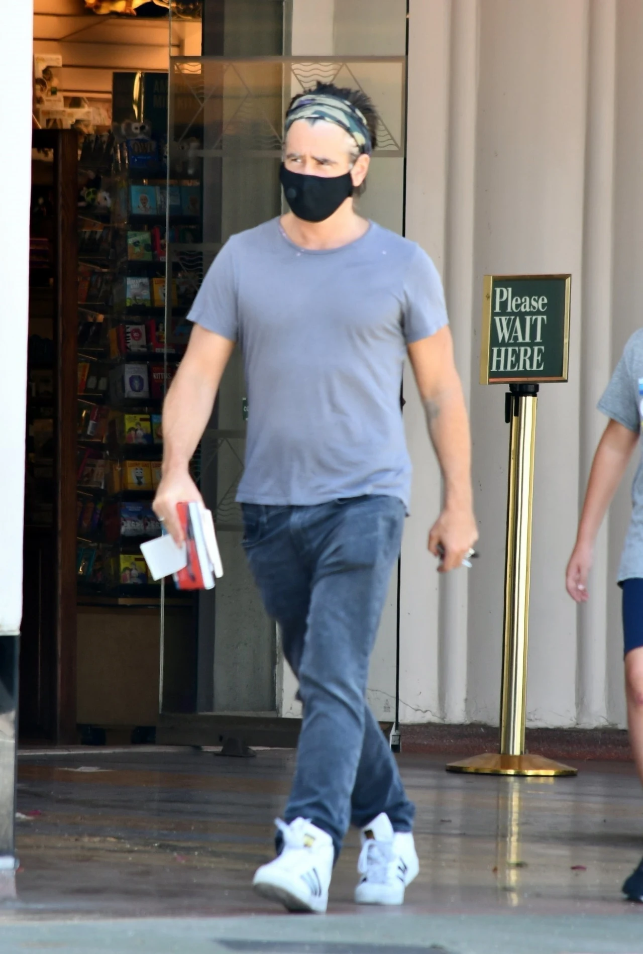 Colin Farrell spędzał czas ze swoim synem w Los Amgeles Colin Farrell spędzał czas ze swoim synem w Los Amgeles