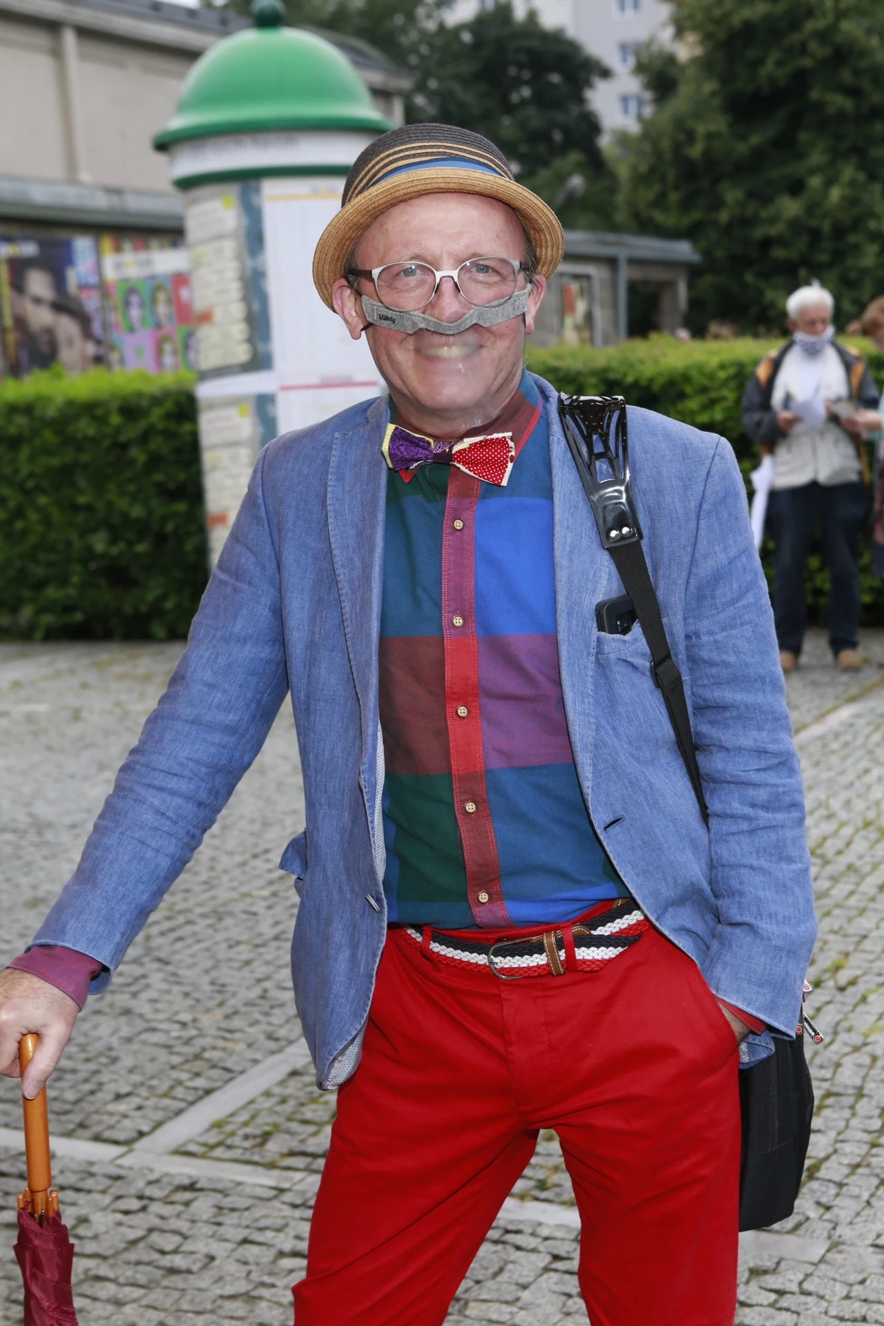 Wiadomo, że w Polsce nadal trwa pandemia koronawirusa. Artur Barciś doskonale o tym wie, bo nie zapomniał o ochronie! Wiadomo, że w Polsce nadal trwa pandemia koronawirusa. Artur Barciś doskonale o tym wie, bo nie zapomniał o ochronie!