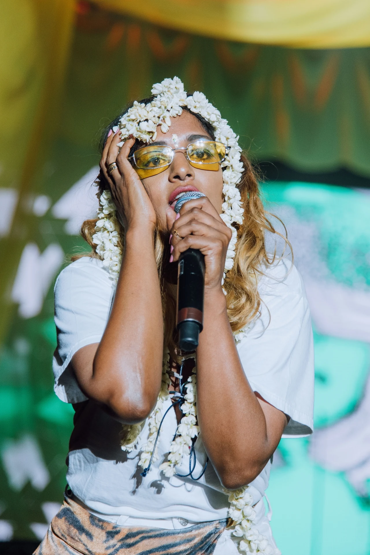 Mimo wielu świetnych recenzji raperka i wokalistka nie przebiła się nigdy szerzej na listach przebojów. Pełne polityki utwory nie znalazły uznania wśród słuchaczy, jednak jak twierdzi sama M.I.A., to efekt tego, że "jest najbardziej znienawidzoną artystką w Stanach Zjednoczonych". Wszystko z powodu jej poglądów i faktu, że otwarcie krytykuje mocarstwo. Wyrażała też swoje poparcie dla Edwarda Snowdena i Juliana Assange'a. 